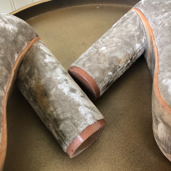 CAPE ROBBIN PAW-26 VELVET BOOTS. 8M. - Picture 7 of 8